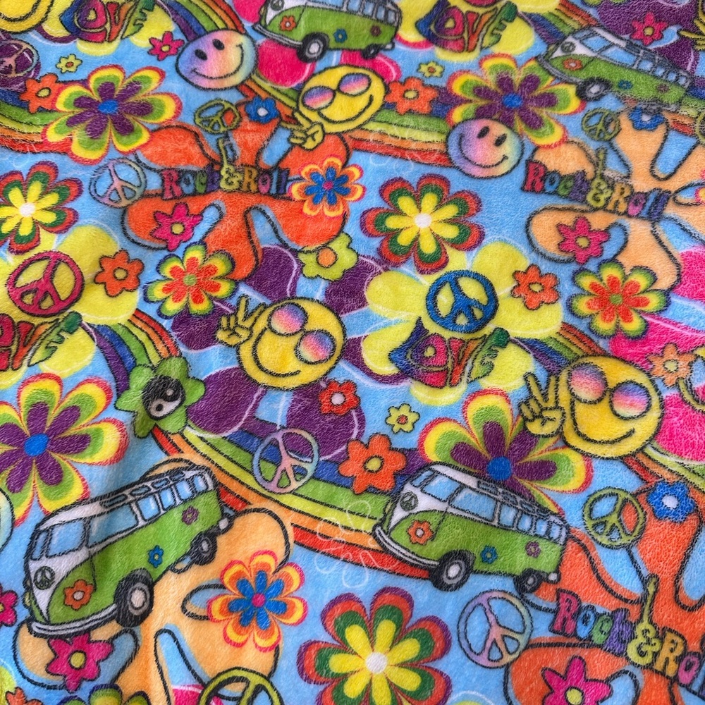 Perfect Condition iScream Hippie Love Plush Blanket